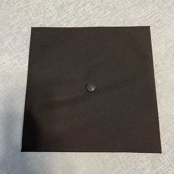 Black graduation cap - Picture 3 of 4